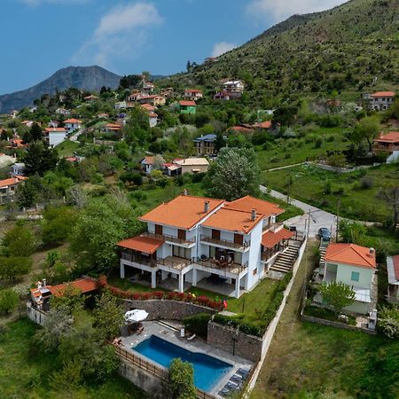 Traditional Luxury Villa Armonia Aigio Exteriör bild