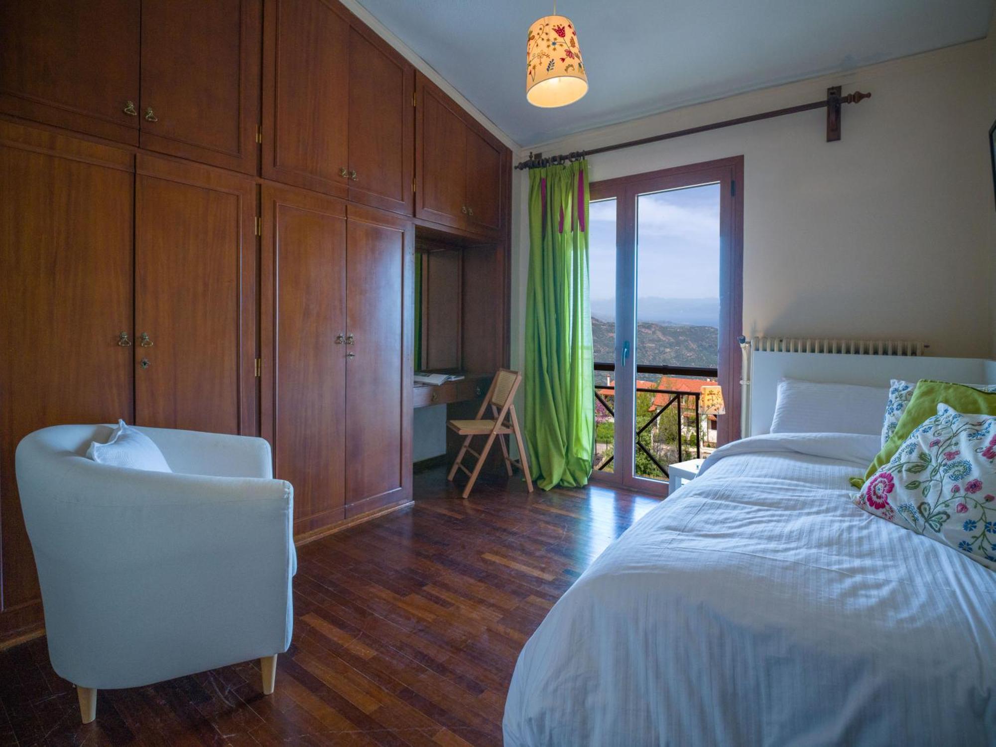 Traditional Luxury Villa Armonia Aigio Exteriör bild
